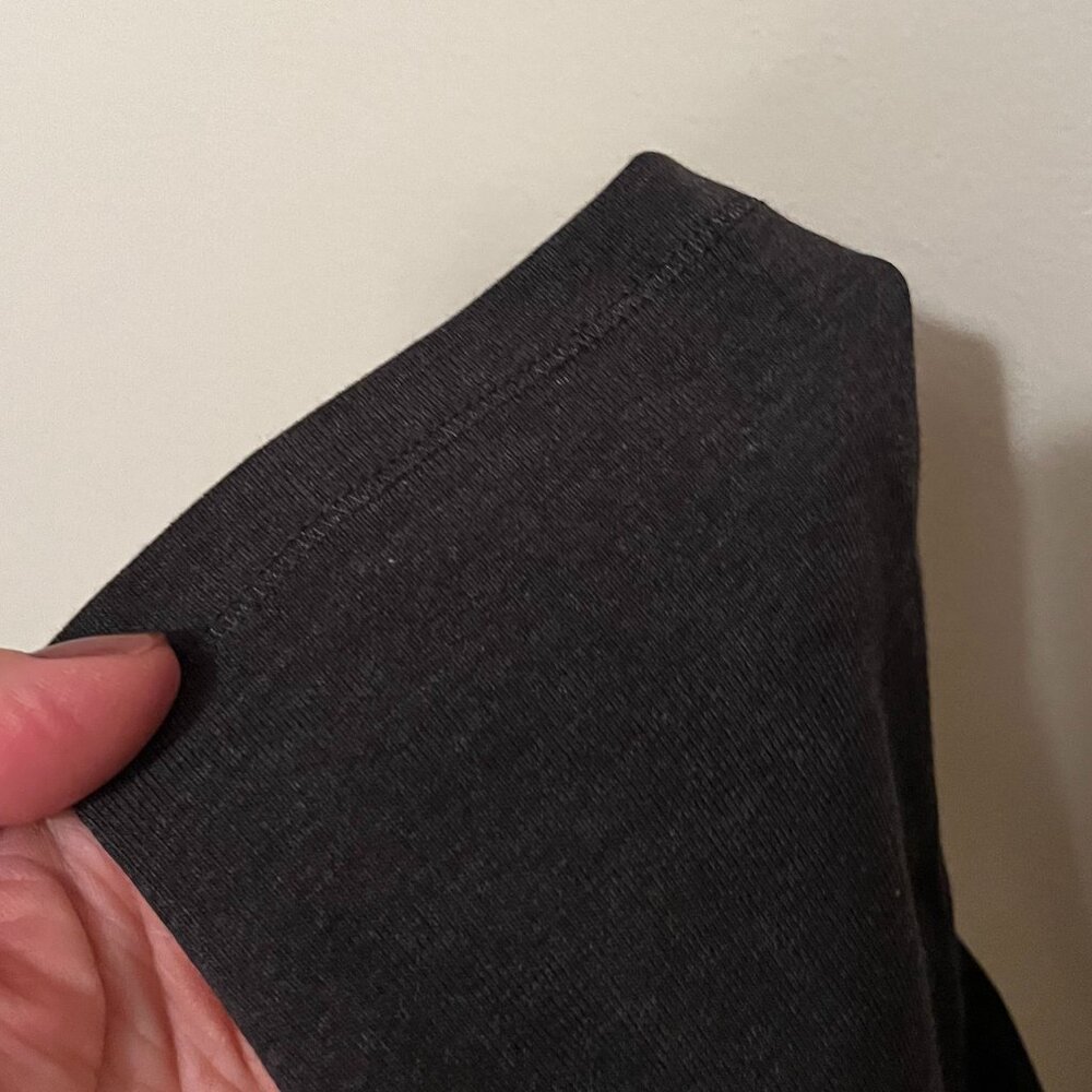 NEW} Venezia Long Sleeve Women's Modern Tee, Black/Size 18-20 - Picture 10 of 11